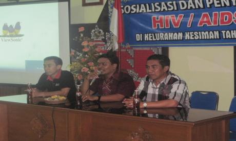 Penyuluhan HIV/AIDS DALAM MERAYAKAN TUTUP TAHUN 2013