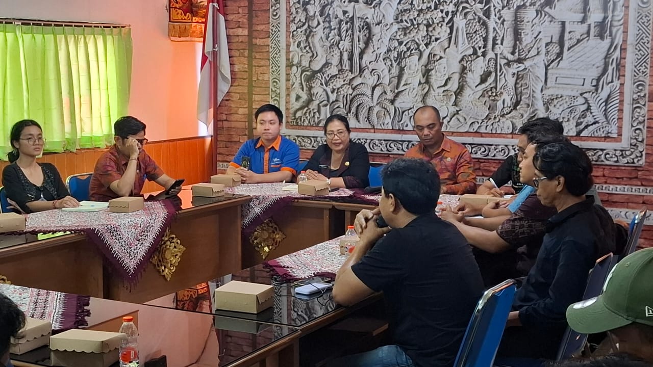 Rapat Koordinasi Perapian Kabel Provider di Kelurahan Kesiman